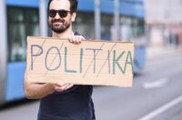Veliki prosvjed u Zagrebu zbog zagađenja i opasnog otpada u Lici Veliki prosvjed u Zagrebu zbog zagađenja i opasnog otpada u Lici
