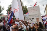 Veliki prosvjed u Zagrebu zbog zagađenja i opasnog otpada u Lici Veliki prosvjed u Zagrebu zbog zagađenja i opasnog otpada u Lici