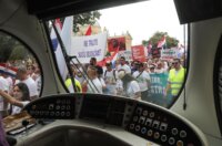 Veliki prosvjed u Zagrebu zbog zagađenja i opasnog otpada u Lici Veliki prosvjed u Zagrebu zbog zagađenja i opasnog otpada u Lici