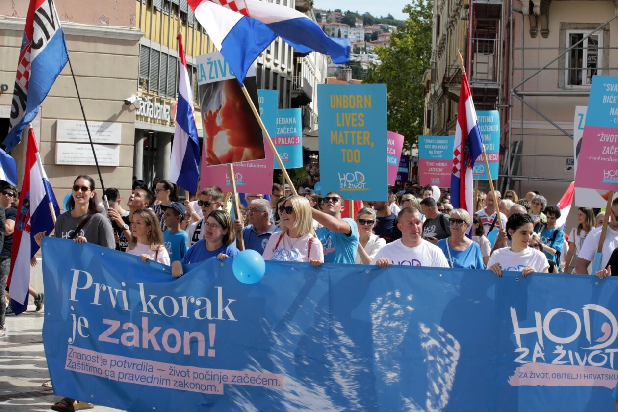 Hod za život, obitelj i Hrvatsku u Rijeci Hod za život, obitelj i Hrvatsku u Rijeci