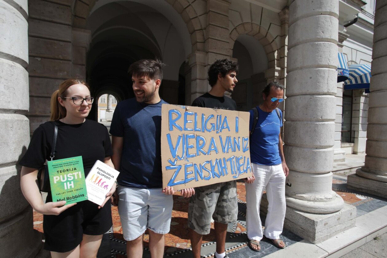 Hod za život, obitelj i Hrvatsku u Rijeci Hod za život, obitelj i Hrvatsku u Rijeci
