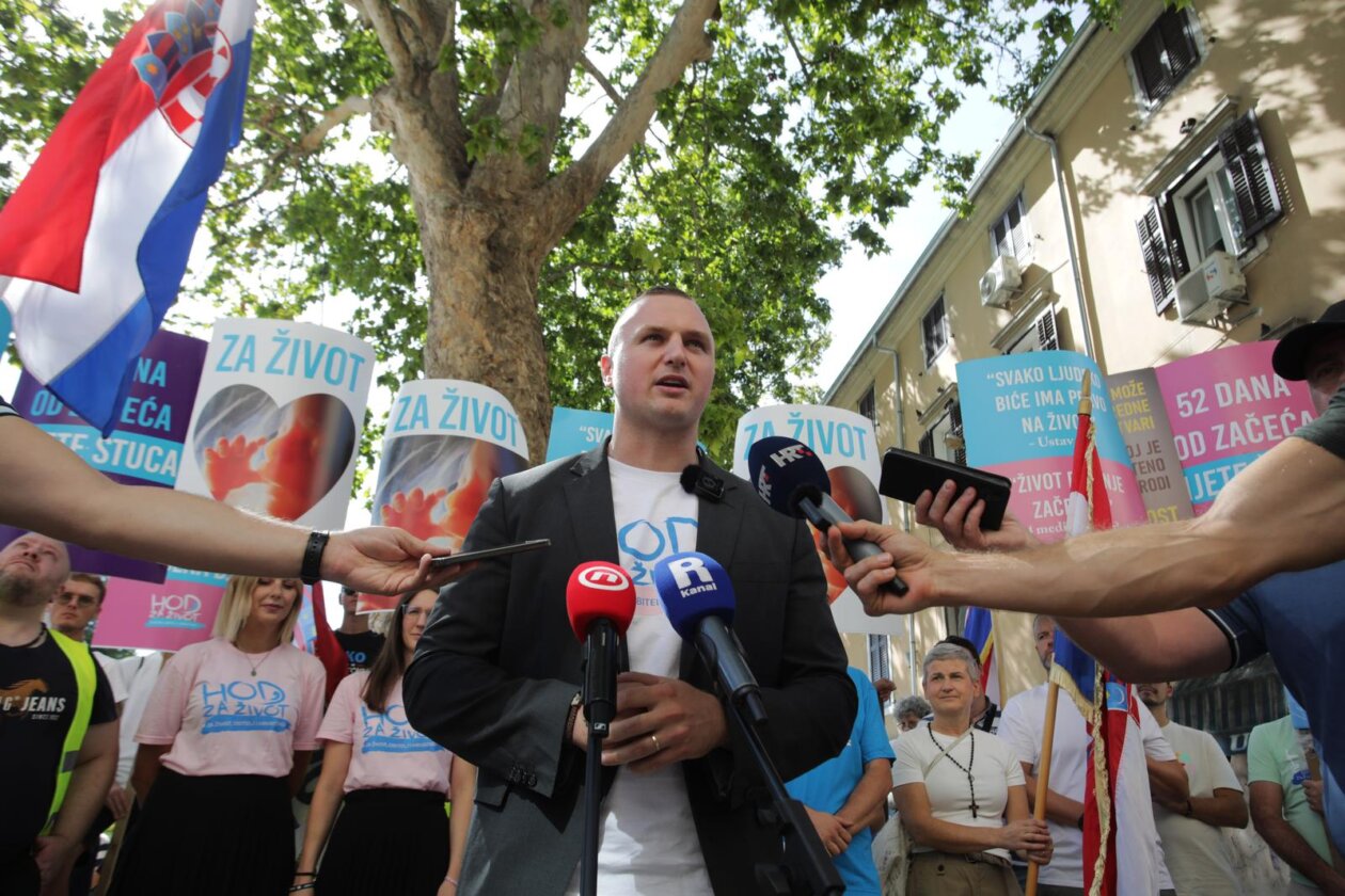 Hod za život, obitelj i Hrvatsku u Rijeci Hod za život, obitelj i Hrvatsku u Rijeci