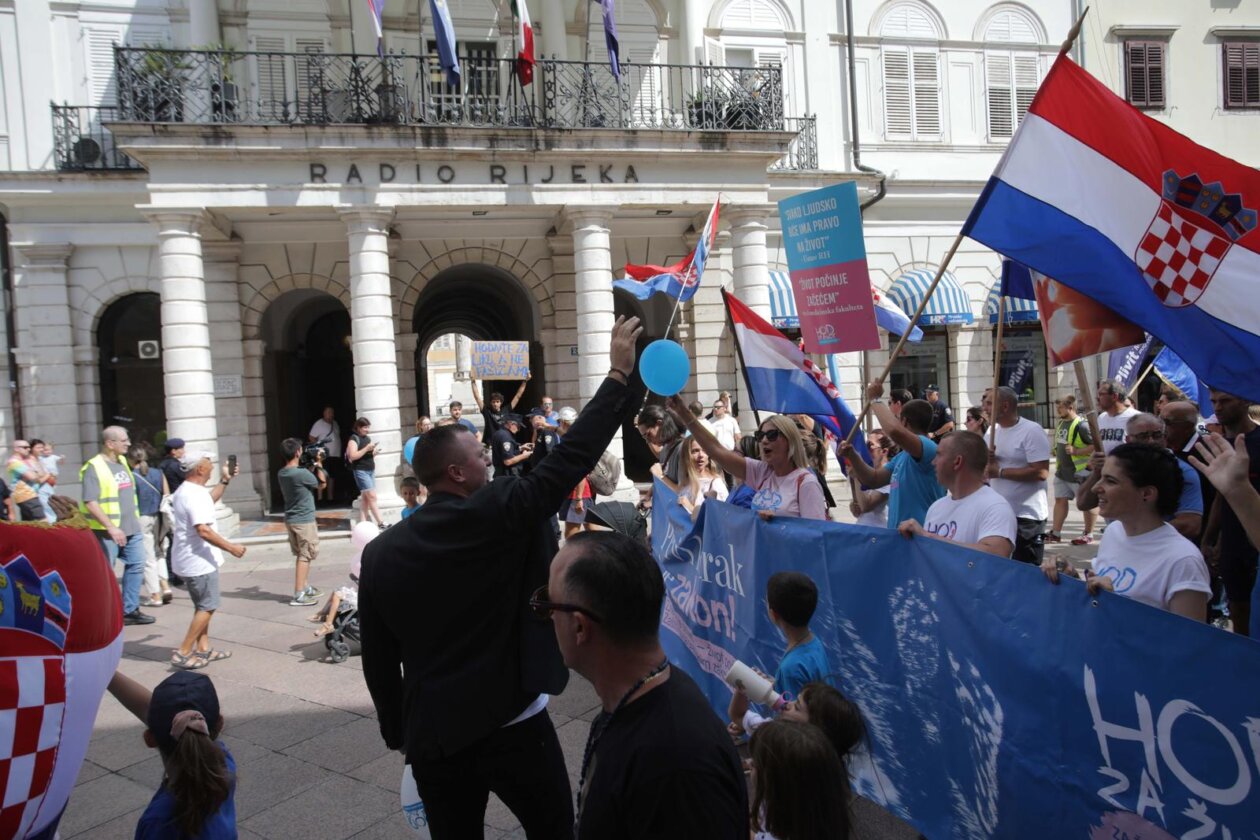Hod za život, obitelj i Hrvatsku u Rijeci Hod za život, obitelj i Hrvatsku u Rijeci
