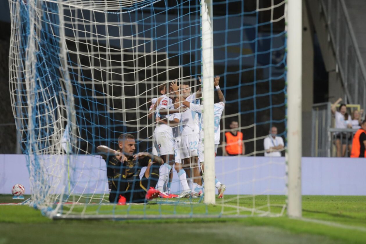 Rijeka: Rijeka i Osijek sastali se u 6. kolu HNL-a