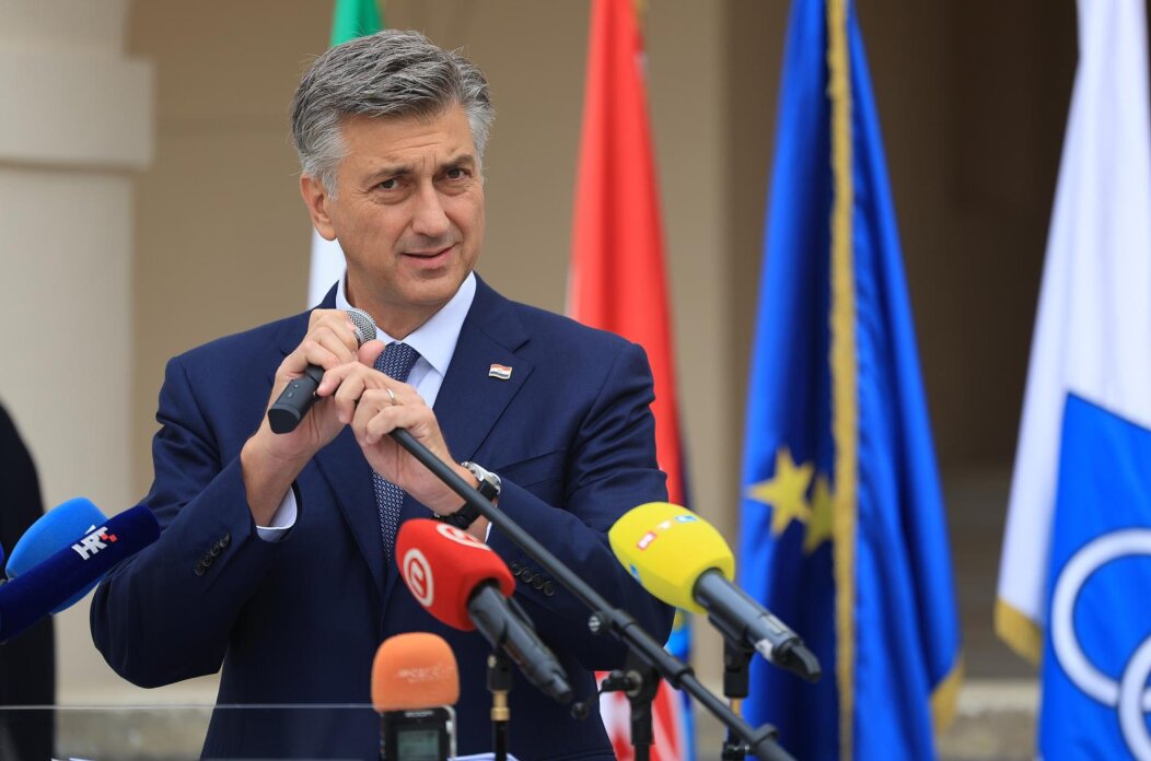 Sveta Nedelja: Premijer Plenković na svečanom otvorenju dvorca Erdody u Kerestincu