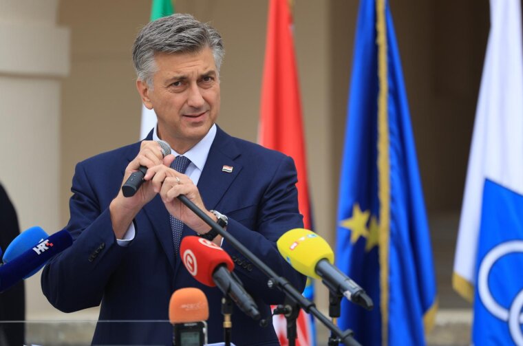 Sveta Nedelja: Premijer Plenković na svečanom otvorenju dvorca Erdody u Kerestincu Sveta Nedelja: Premijer Plenković na svečanom otvorenju dvorca Erdody u Kerestincu