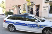 U Šibeniku nožem ubijen mladić, djevojka se bori za život U Šibeniku nožem ubijen mladić, djevojka se bori za život