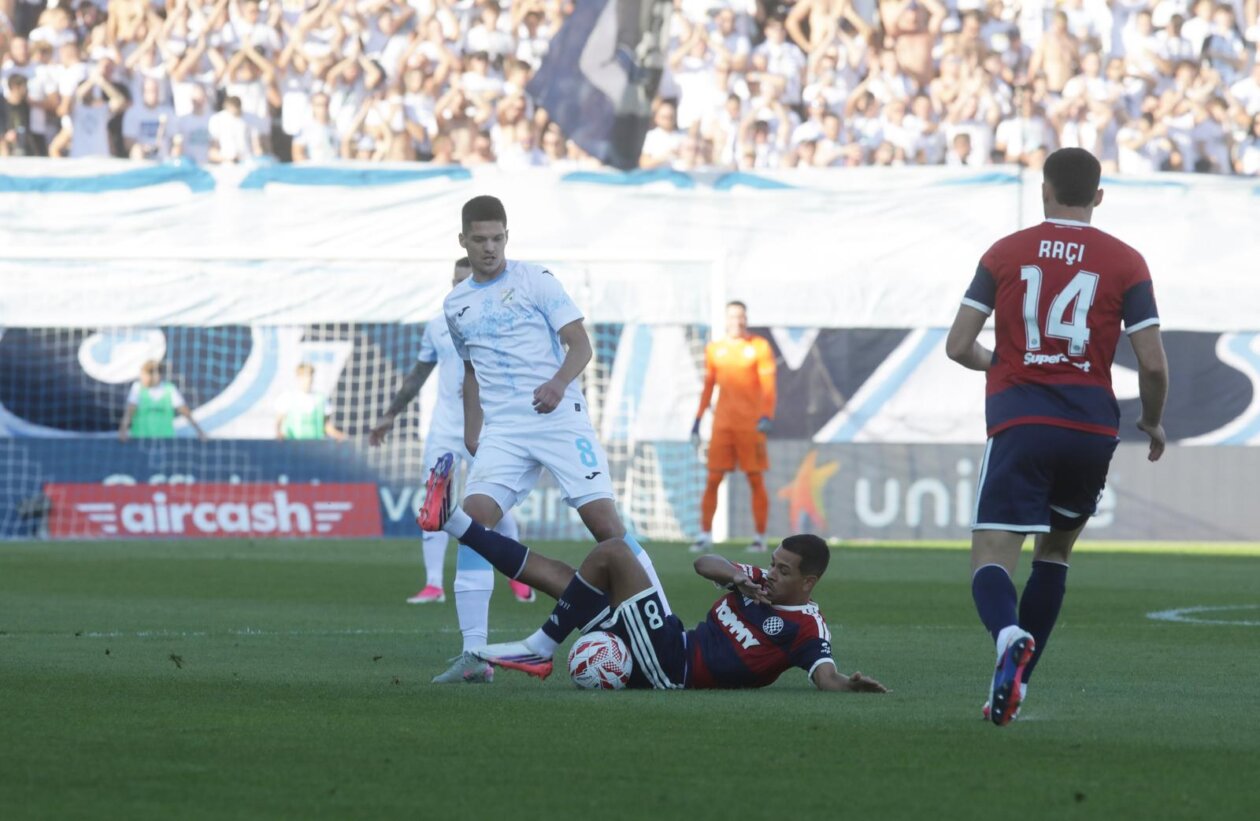 Rijeka: Rijeka i Hajduk sastali se u 8. kolu SuperSport HNL-a Rijeka: Rijeka i Hajduk sastali se u 8. kolu SuperSport HNL-a