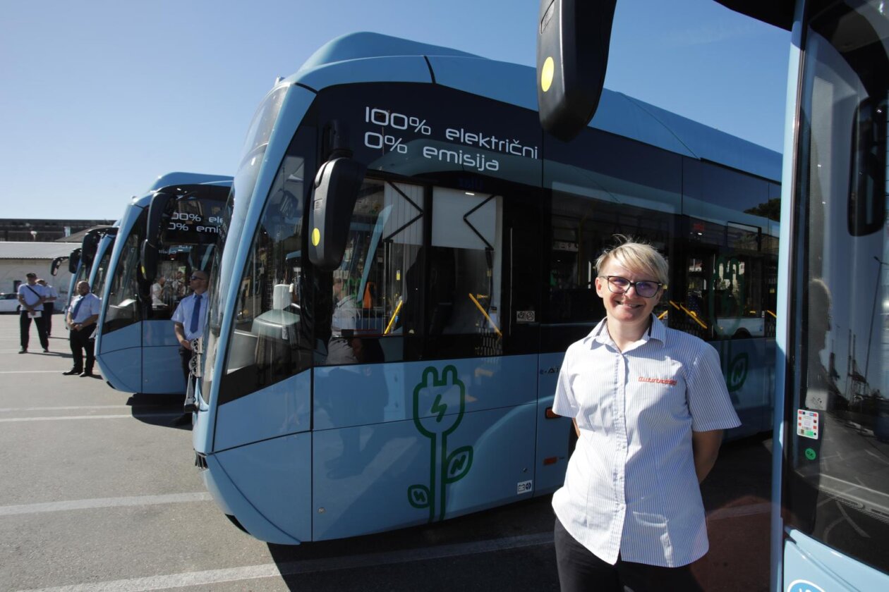 Rijeka: Predstavljanje osam novih elektri?nih autobusa Autotroleja Rijeka: Predstavljanje osam novih elektri?nih autobusa Autotroleja