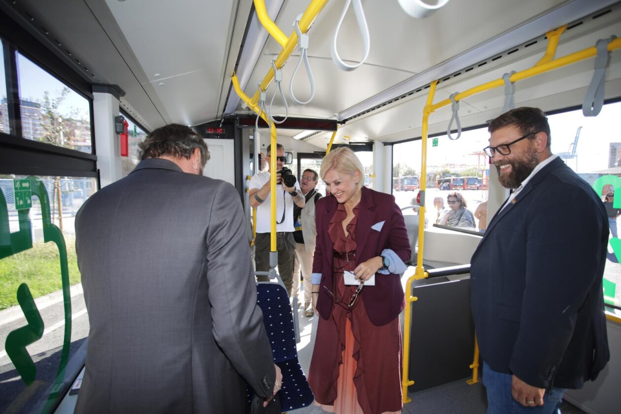 Rijeka: Predstavljanje osam novih elektri?nih autobusa Autotroleja Rijeka: Predstavljanje osam novih elektri?nih autobusa Autotroleja