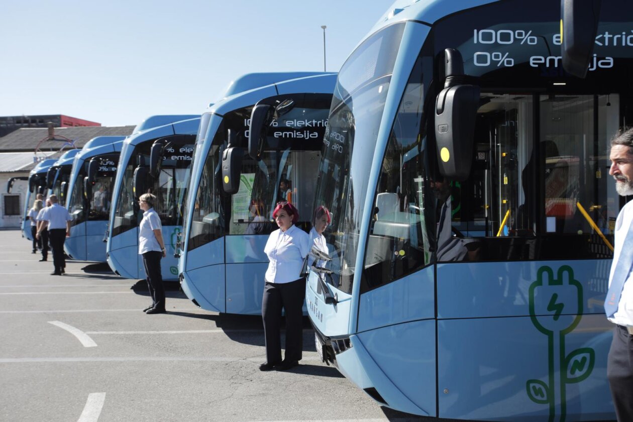 Rijeka: Predstavljanje osam novih električnih autobusa Autotroleja Rijeka: Predstavljanje osam novih električnih autobusa Autotroleja