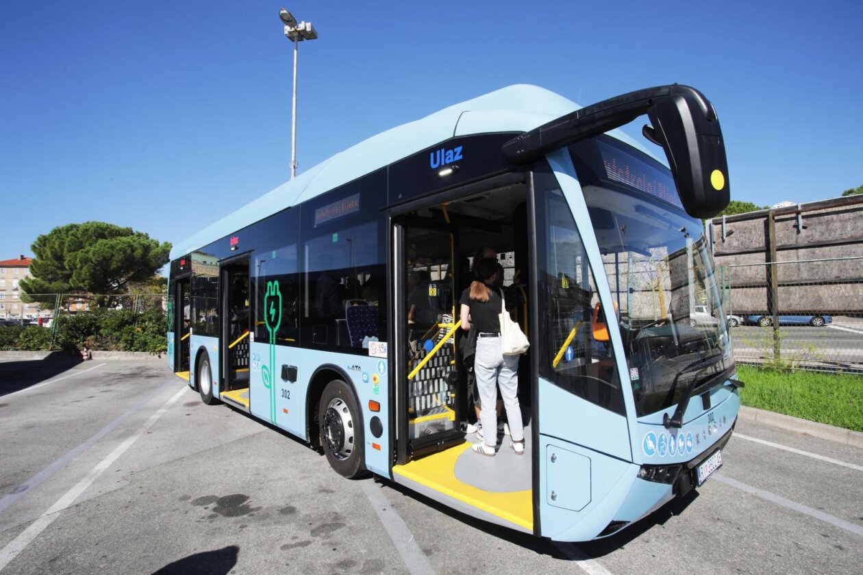Rijeka: Predstavljanje osam novih elektri?nih autobusa Autotroleja Rijeka: Predstavljanje osam novih elektri?nih autobusa Autotroleja