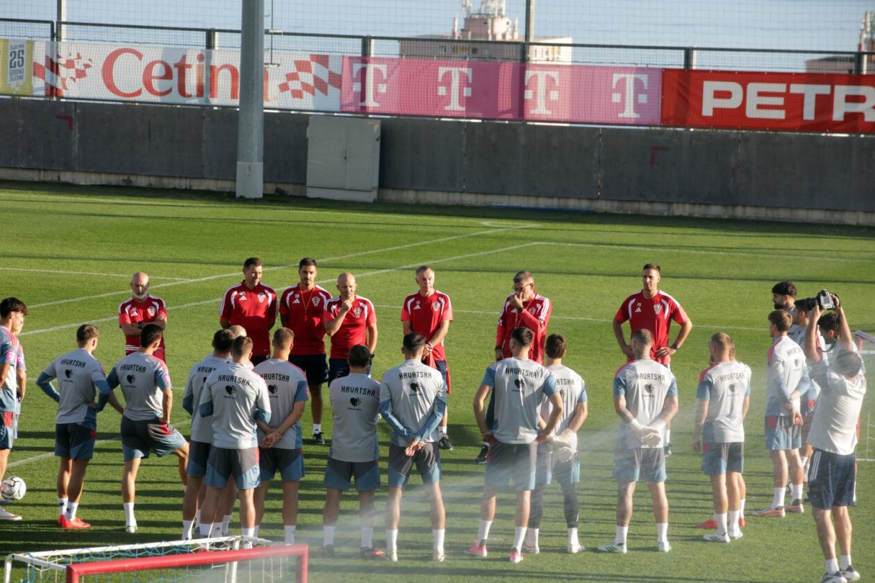 Rijeka: Hrvatski nogometni reprezetativci odradili trening