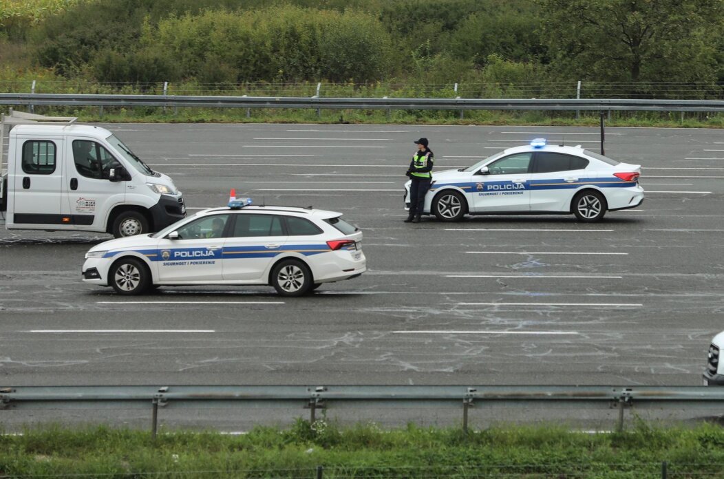 Zagreb: Na autocesti A2 postavljena velika policijska kontrolna točka Zagreb: Na autocesti A2 postavljena velika policijska kontrolna točka
