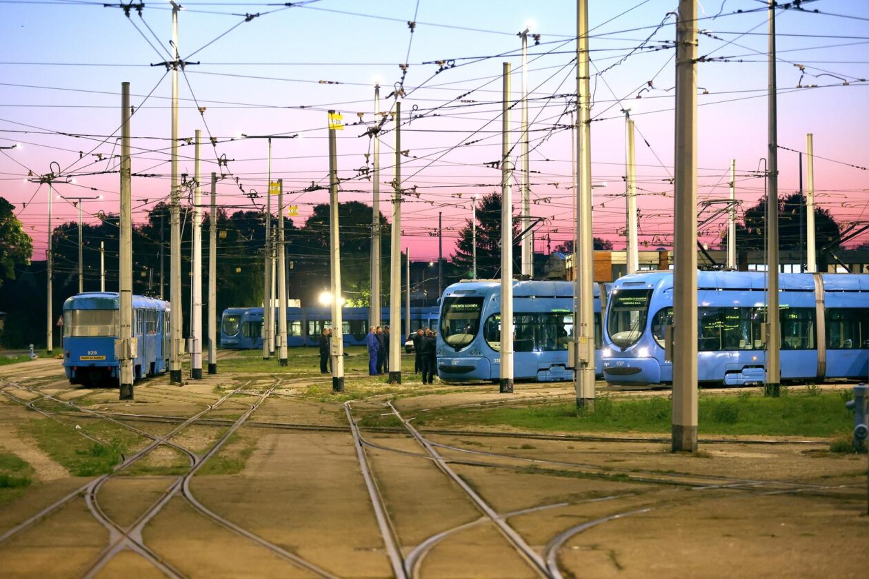 Zagreb: Počeo štrajk ZET-a, tramvaji ostali u spremištima