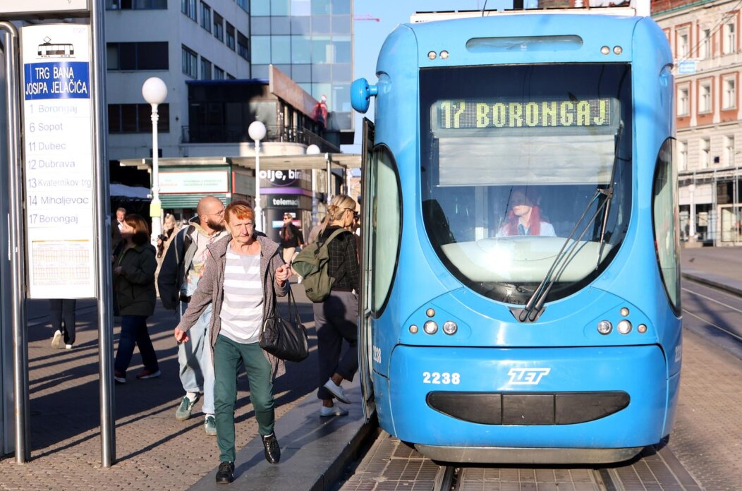 Zagreb: Počeo štrajk ZET-a, jedan tramvaj ipak vozi Zagreb: Počeo štrajk ZET-a, jedan tramvaj ipak vozi