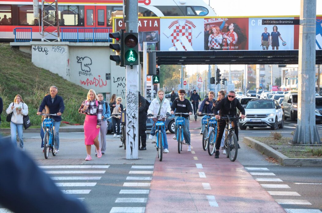 Štrajk radnika ZET-a i Holdinga.
