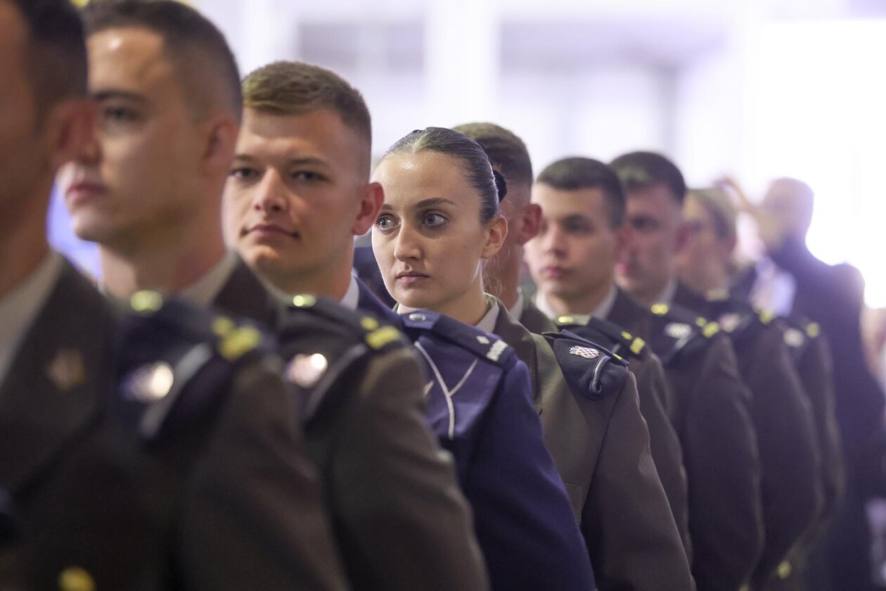 Zagreb: Svečanost dodjele prvih časničkih činova kadetima 18., 19. i 20. naraštaja