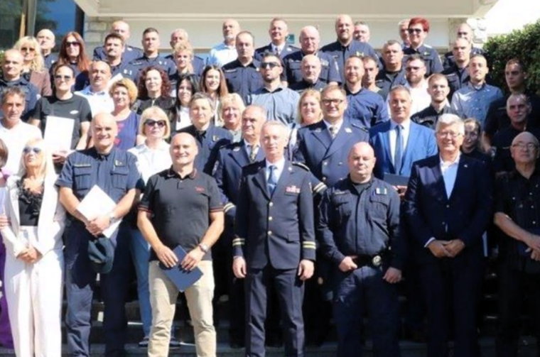 dan policije priznanja