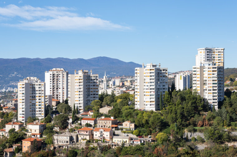 Ilustrativna Rijeka panorama kozala-7294
