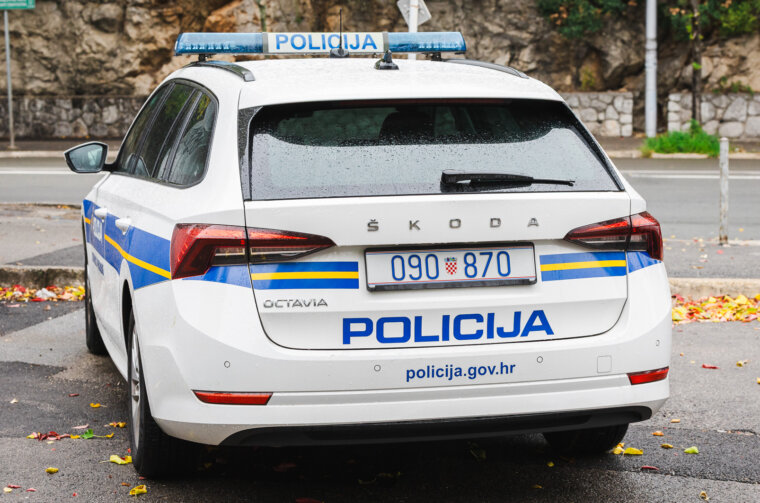 Ilustrativna policija promet-6184