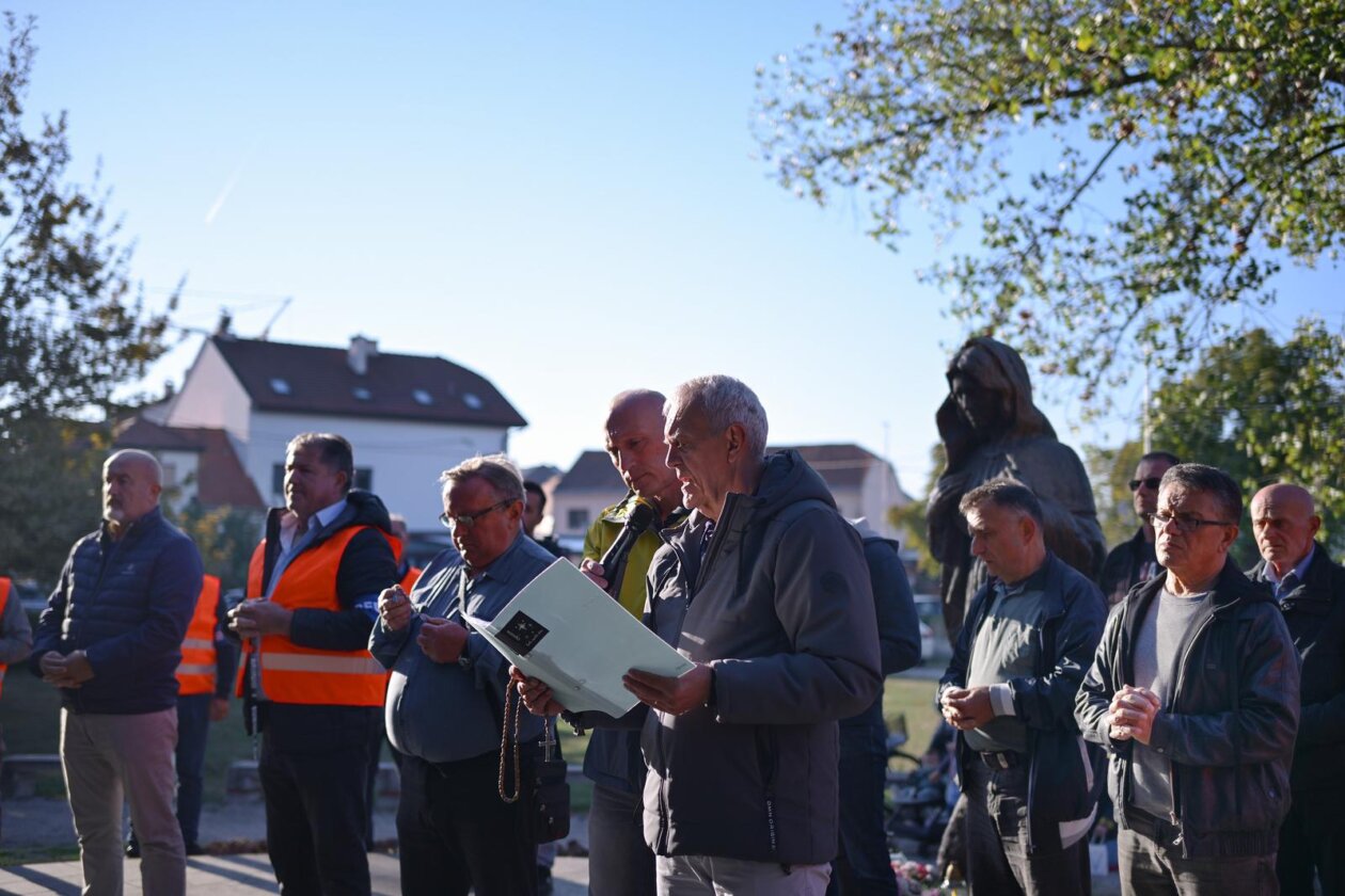 Velika Gorica: Molitelji muške krunice po prvi put stigli u turopoljsku metropolu Velika Gorica: Molitelji muške krunice po prvi put stigli u turopoljsku metropolu