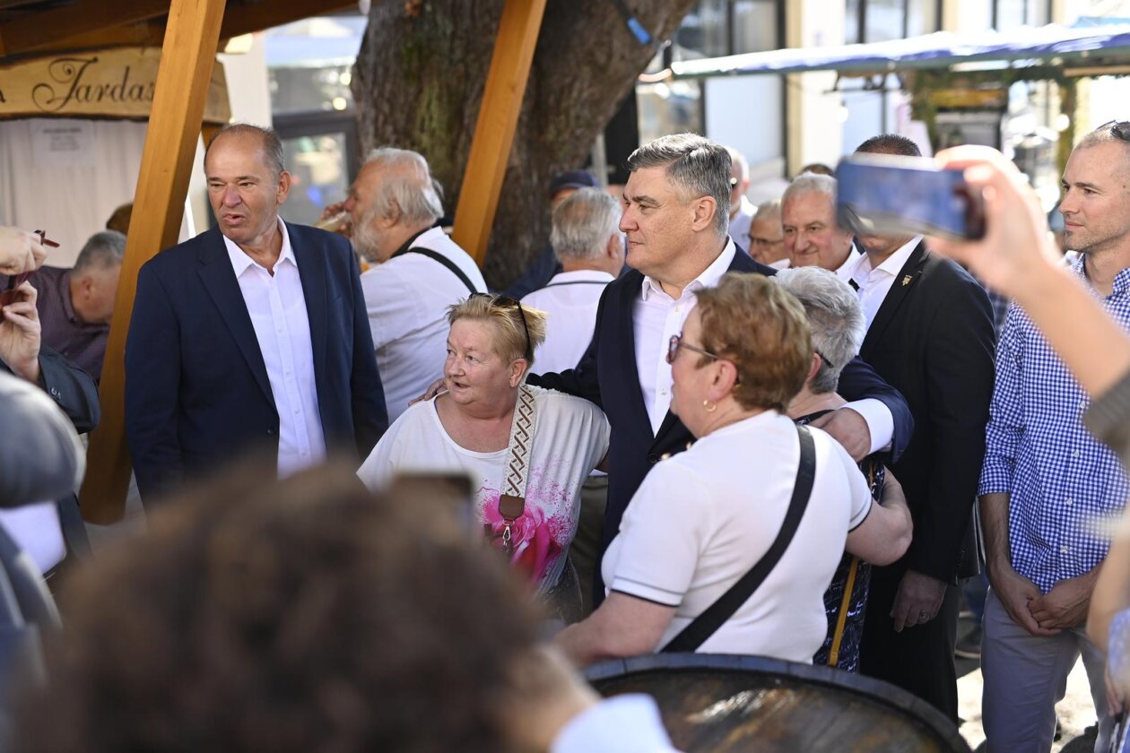 Kastav: Zoran Milanović na manifestaciji “Bela nedeja” Kastav: Zoran Milanović na manifestaciji “Bela nedeja”