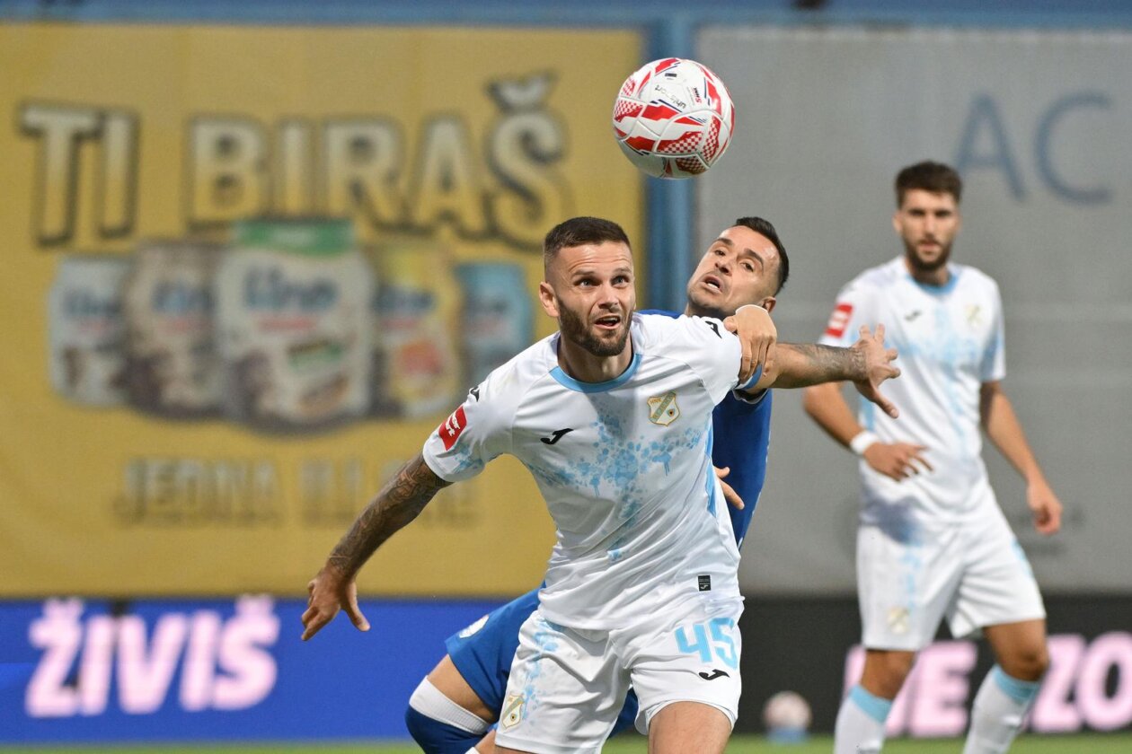 Slaven Belupo i Rijeka sastali se u 9. kolu SuperSport HNL-a Slaven Belupo i Rijeka sastali se u 9. kolu SuperSport HNL-a