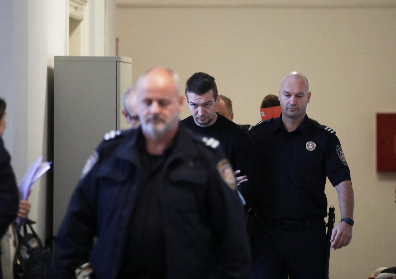 Rijeka: Pravosudni policajci dovode braću Vinković na Županijski sud