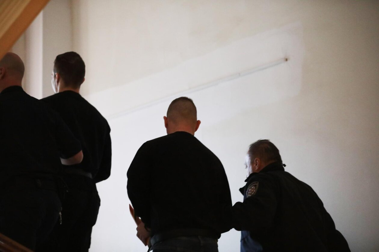 Rijeka: Pravosudni policajci dovode braću Vinković na Županijski sud