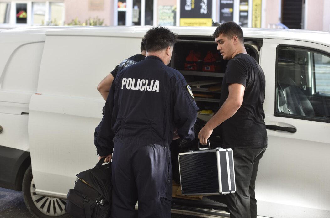 U Šibeniku nožem ubijen mladić, djevojka se bori za život