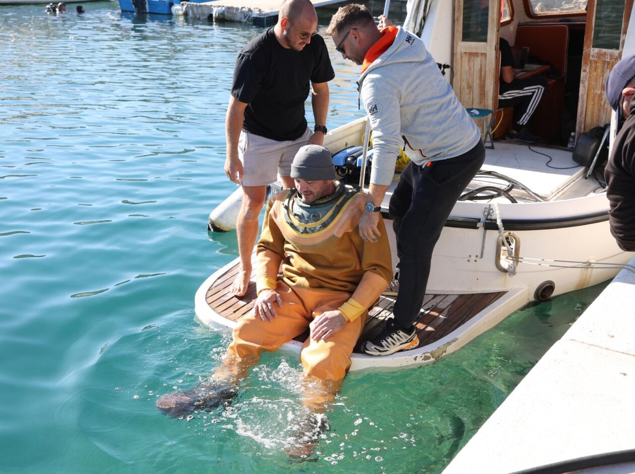 Krapanj: Kristijan Curavi? pokuao postaviti Guinnessov svjetski rekord u aktivnom podvodnom ?i?enju plastike