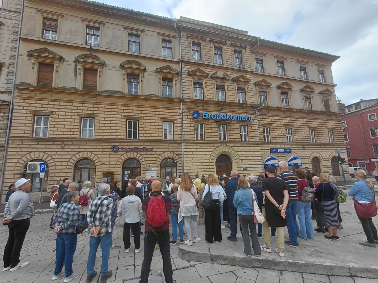 Palaca-na-Jelacicevom-trgu-