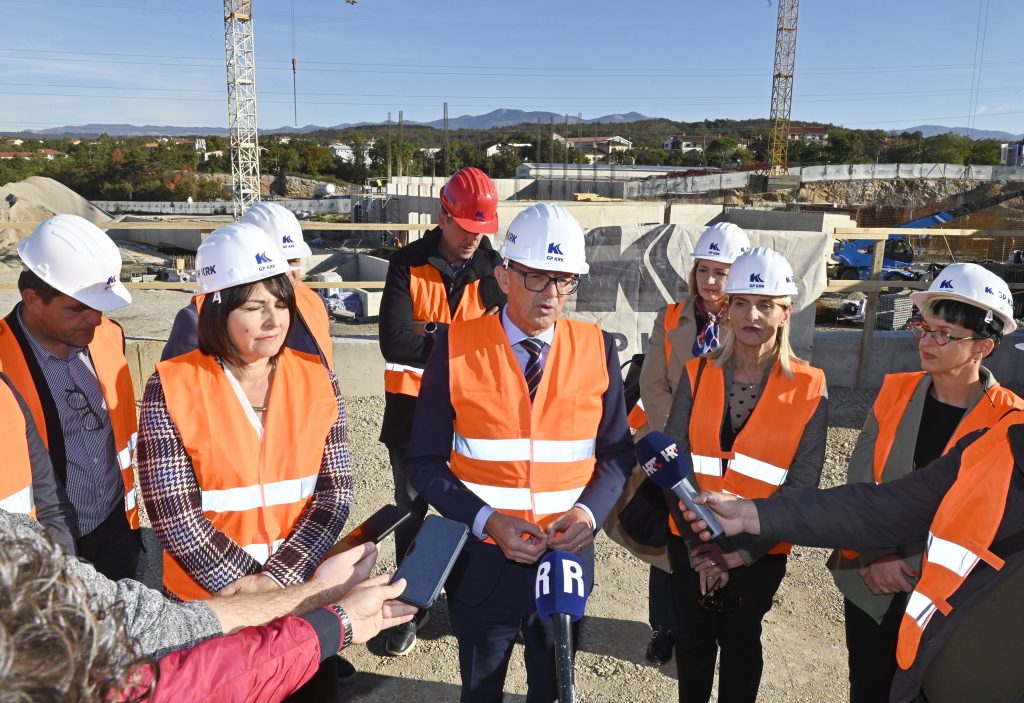 radovi lukanovic marinici skola (2) radovi lukanovic marinici skola (2)